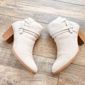 Anthropologie Beige Ankle Booties – Size 9 Boho Coastal Cowgirl Minimalist